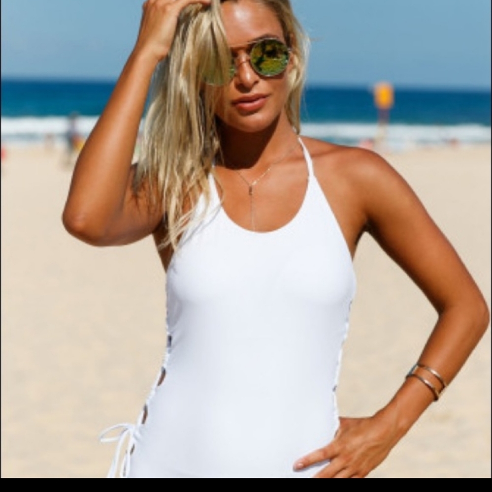 White Maldives Resort Style Swimsuit - Picture 4 of 5
